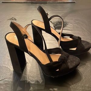 Black velvet heel Open toe